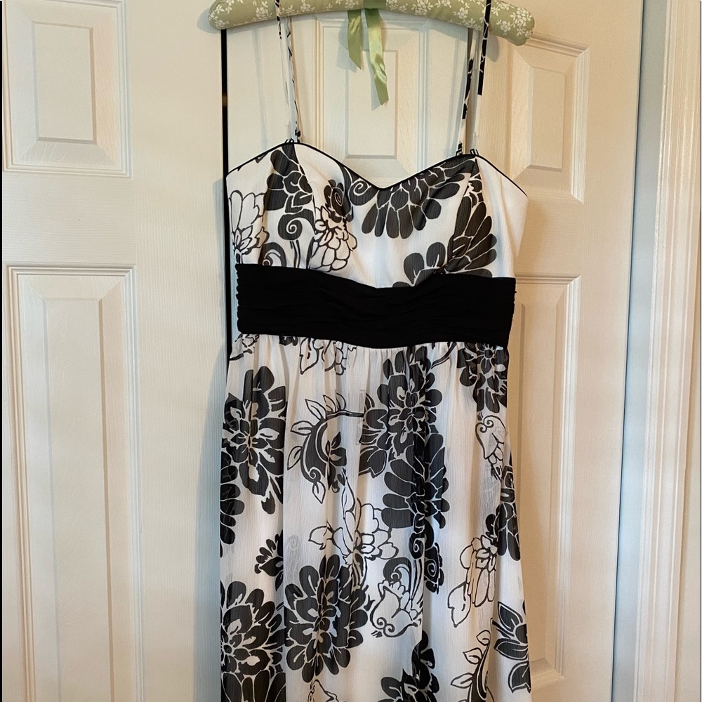 White House Black Market Sundress - Size 6
